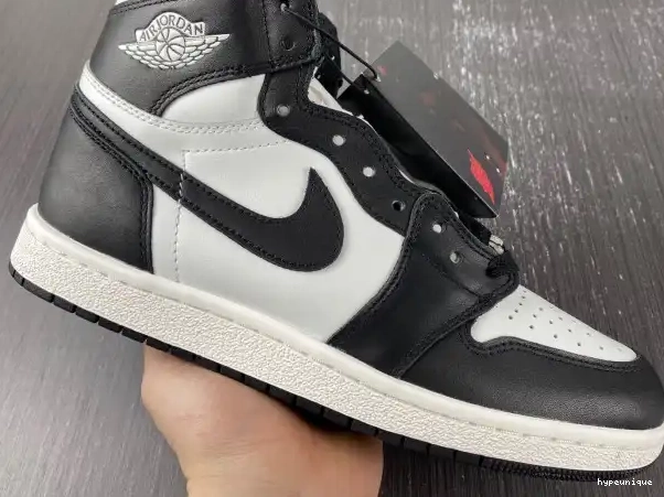 HYPE (2023) High Black BQ4422-001 White Jordan 85 1 Retro 0328